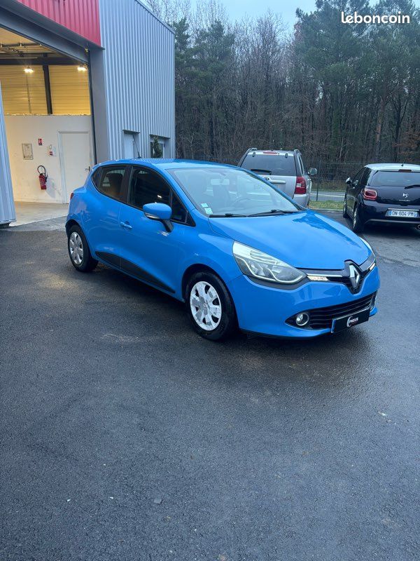 Renault Clio 4 · 1.5 dci · Bleue